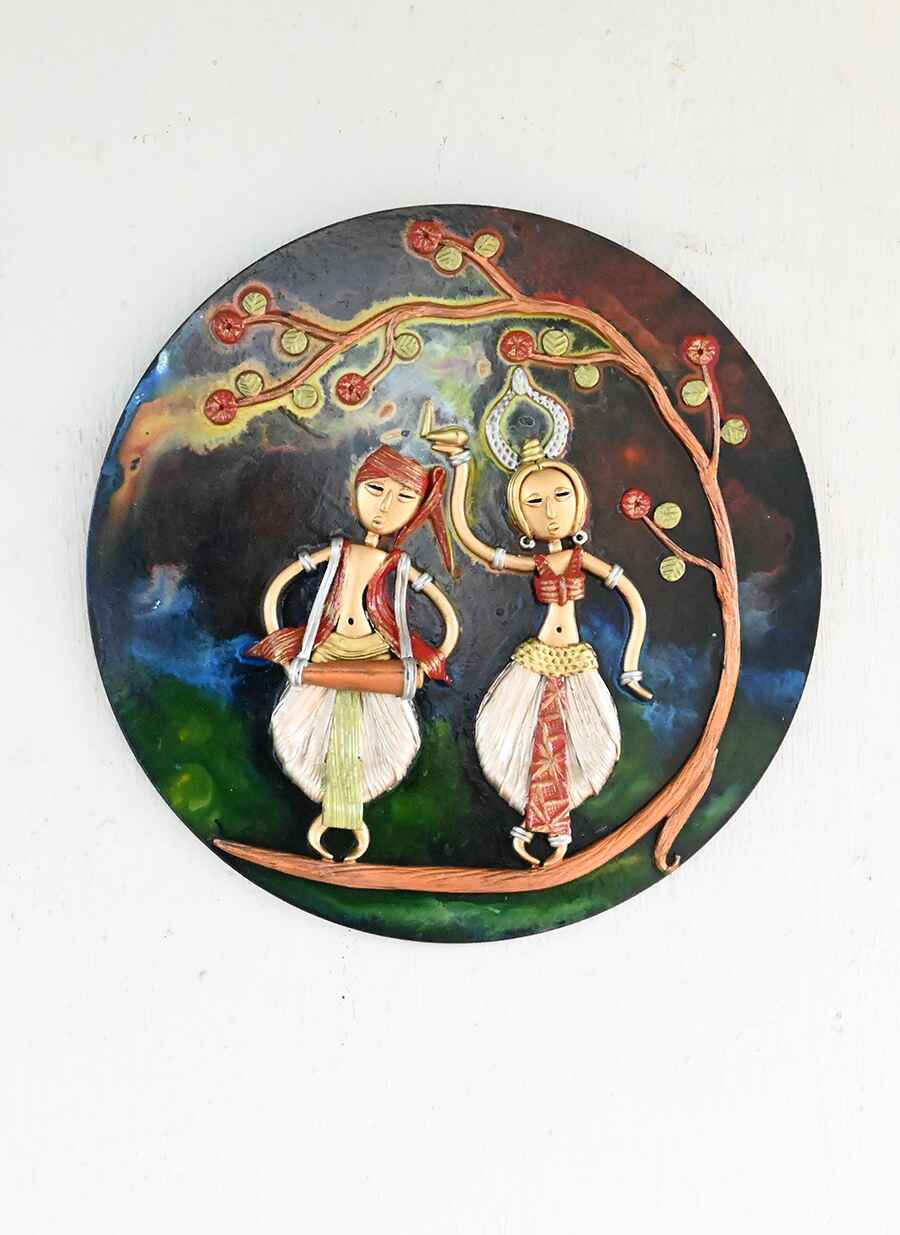 Dancing Couple Round Wall Hanging